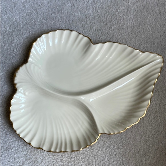 Lenox Other - Lenox Elegant Cream and Gold Leaf-Shaped Dish